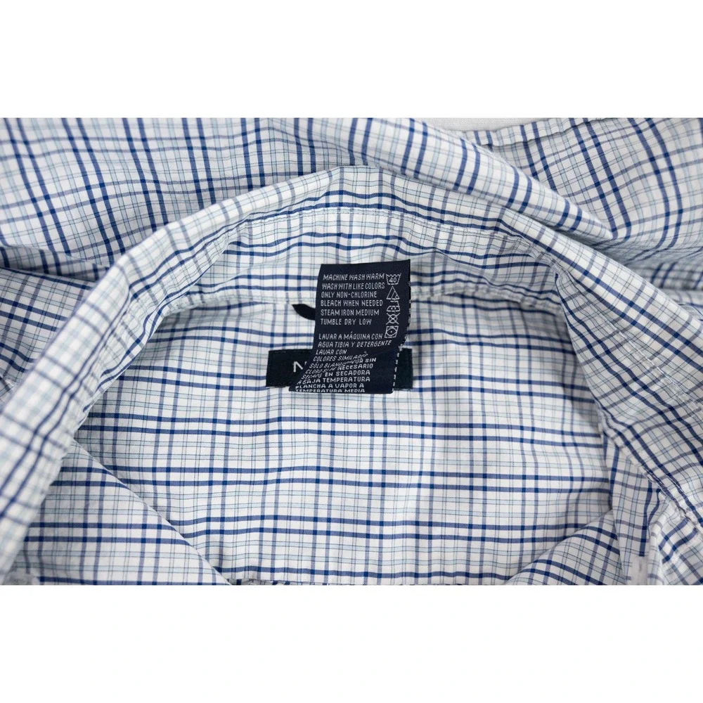 Nautica Button Down Shirt Mens M Blue White Plaid‎ Long Sleeve Cotton office